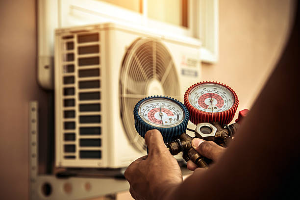 Professional Hvac technician working in Allenspark, CO